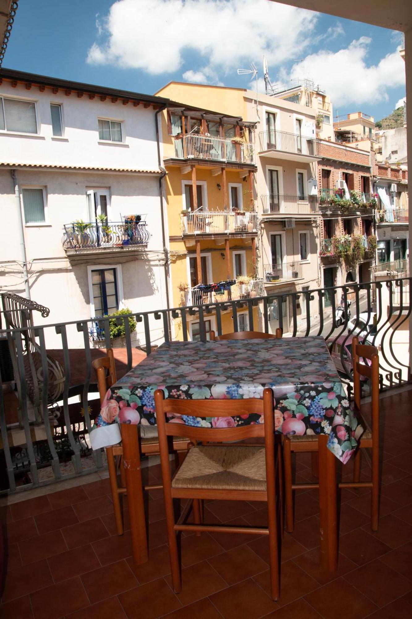 Casa Vacanze Il Vicolo 陶尔米纳 外观 照片
